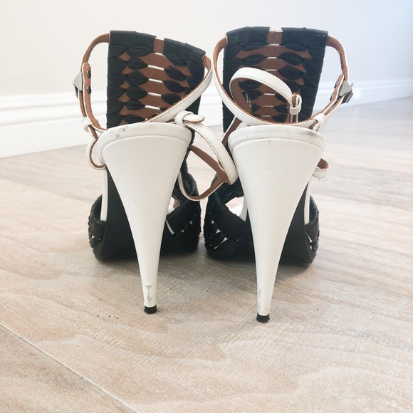 GIVENCHY Woven Leather Peep Toe Sandal Heels RARE - Picture 5 of 8